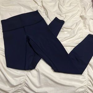 Lululemon size 6 Wunder Under